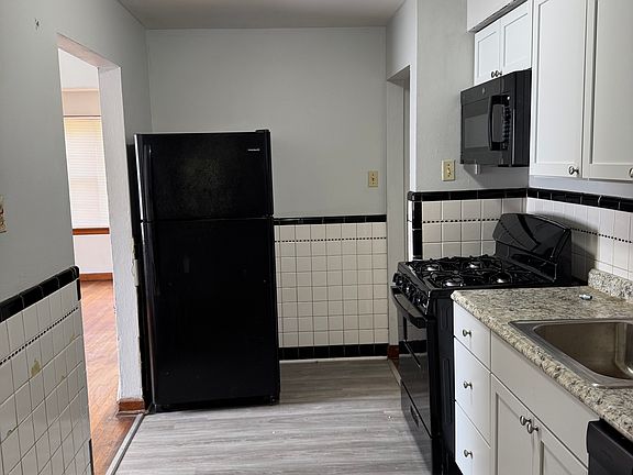 5th image of 1204 Ashford Dr