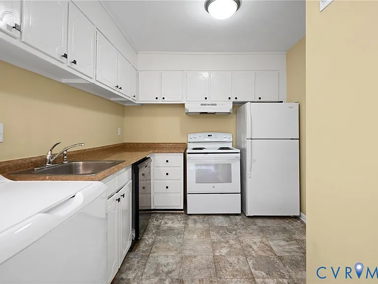 4704 Leadenhall Dr — Photo 22