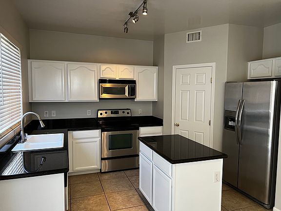 4th image of 3022 W Ferruccio Pl