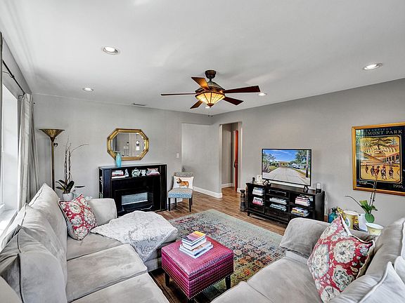 3rd image of 698 NE 34th Street
