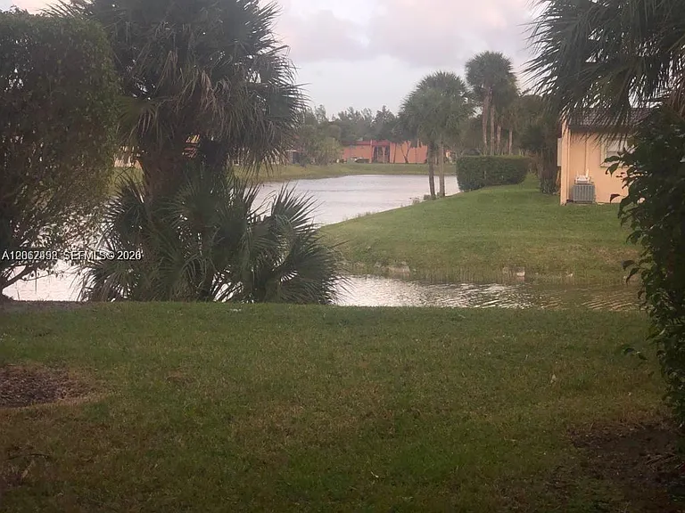 1502 Lake Crystal Dr #A — Photo 20