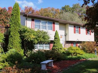 110 Kitty Ln, Kresgeville, PA 18333