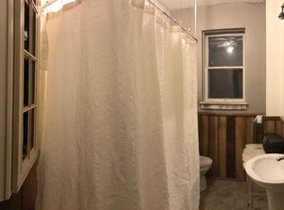 1502 Level Green Rd, Roseland, VA 22967