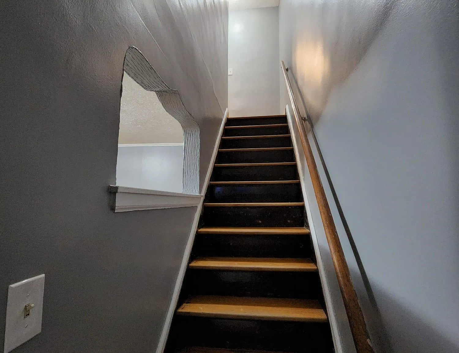 2 bed, 1025 sqft, $1,150 — Photo 2
