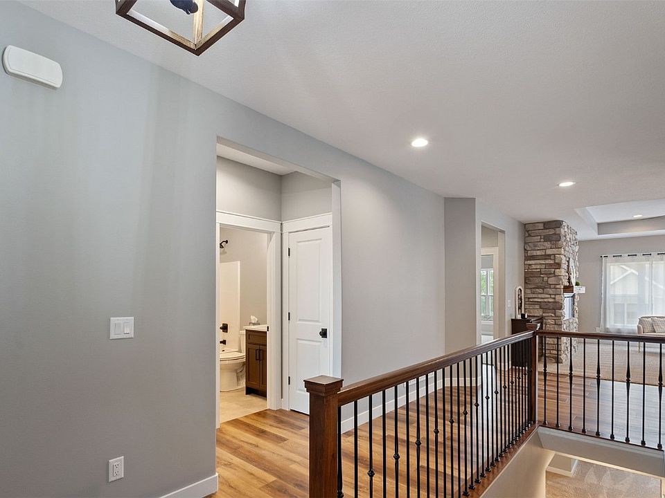 355 Linden St, IA 52202 MLS 2305903 Zillow