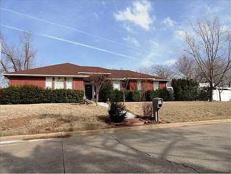 1st image of 2601 Wyandotte Way