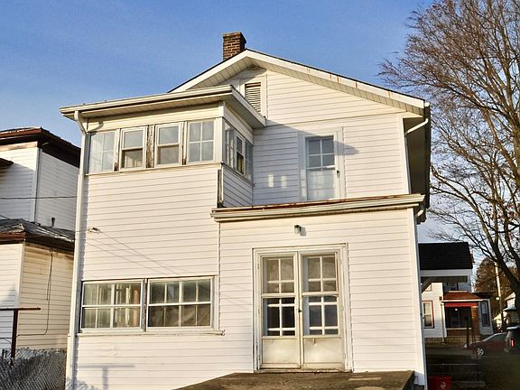3rd image of 415 Gray Ave