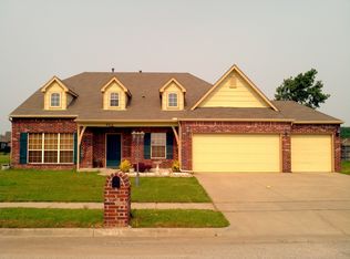 2212 S 7th St E, Broken Arrow, OK 74012