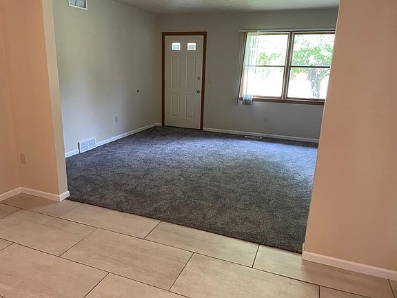 5th image of 919 Cynthia Ct #2