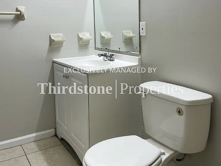5128 Indian Lakes Ct #4 — Photo 10