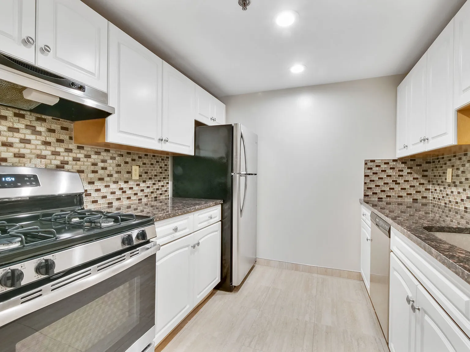 Clinton Square Apartments — Photo 4