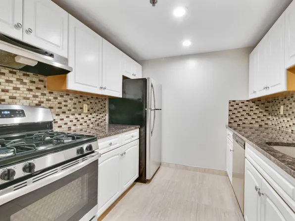 101 Clinton Street image 5 of 10