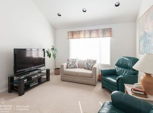 67 Station St, Berkeley Heights, NJ 07922