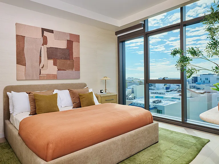 700 Broadway — Photo 85