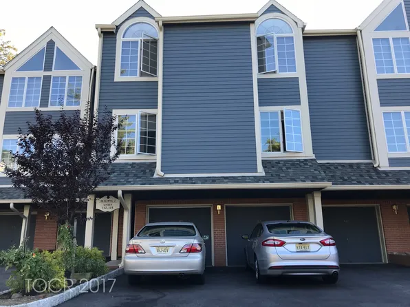 112 Surrey Ct, Ramsey, NJ 07446