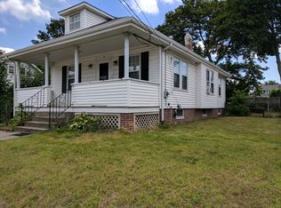 15 Friendly Rd, Cranston, RI 02910