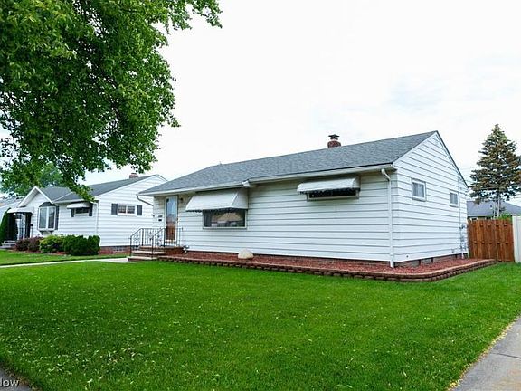 2nd image of 4759 Heather Ln