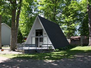 119 Saint Johns Ave, Crystal, MI 48818