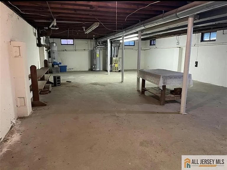 1601 W 7th St — Photo 14