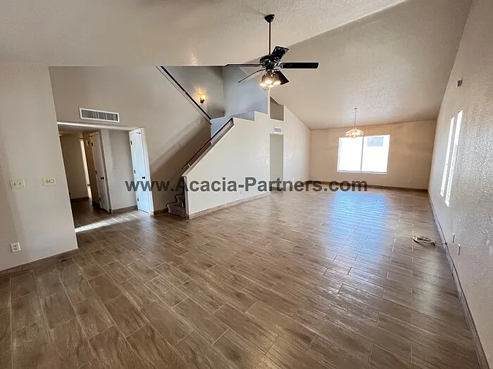 426 S Ridgefield Ave — Photo 4
