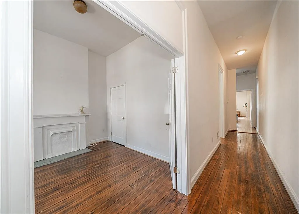 5 bed, 2248 sqft, $700 — Photo 4