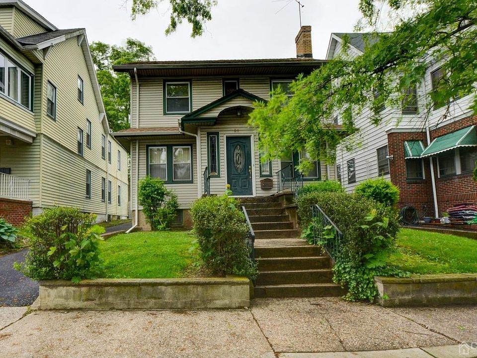 1st image of 51 Montrose St