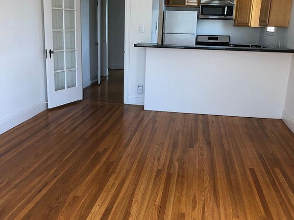Kitchen with eating counter