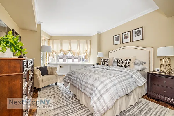 Sold by NextStopNY | media 5