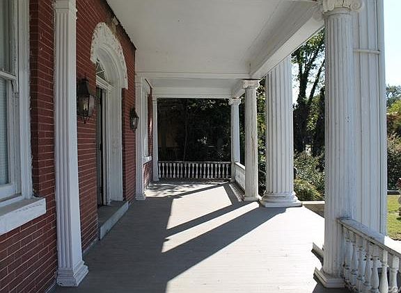 3rd image of 315 Dundee Ave