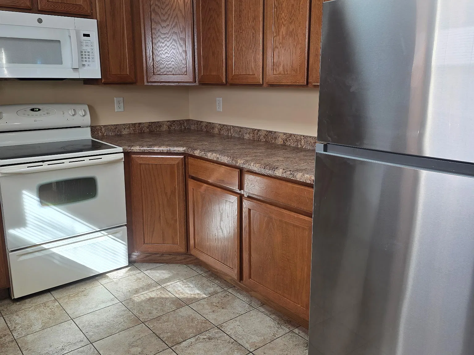 2 bed, 850 sqft, $1,150 — Photo 3