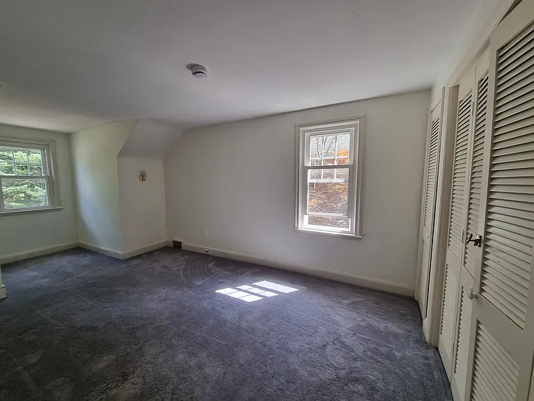 179 Amherstdale Rd — Photo 22