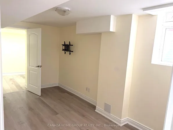 103 Sugarhill Dr #Basement, Brampton, ON L7A 3X3