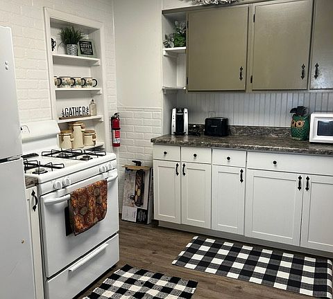 4th image of 65 Prospect St #1