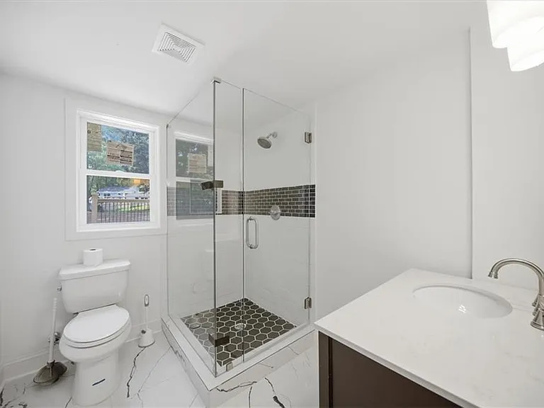 1073 Grayson Pkwy — Photo 17