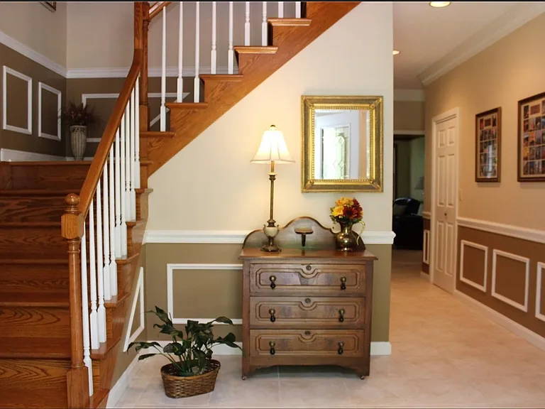 7217 Pine Tree Ct — Photo 2