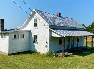 567 Coon Ridge Rd, Hillsville, VA 24343