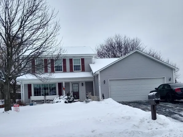 2446 Pond Ave E, Maplewood, MN 55119