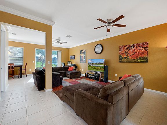 3rd image of 10784 Paperbark Pl