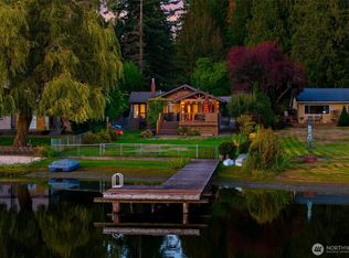 30979 E Lake Morton Dr SE, Kent, WA 98042