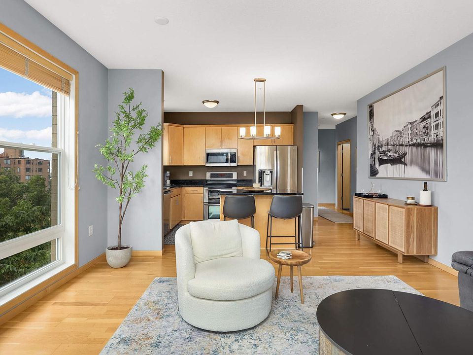 1st image of 301 Oak Grove St APT 414