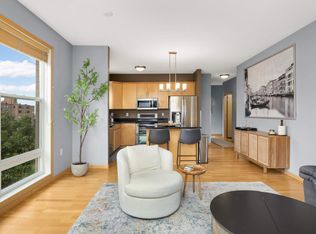 301 Oak Grove St APT 414, Minneapolis, MN 55403