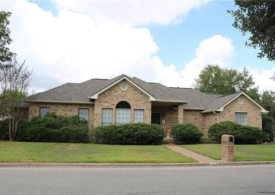 1st image of 1904 Bee Creek Dr