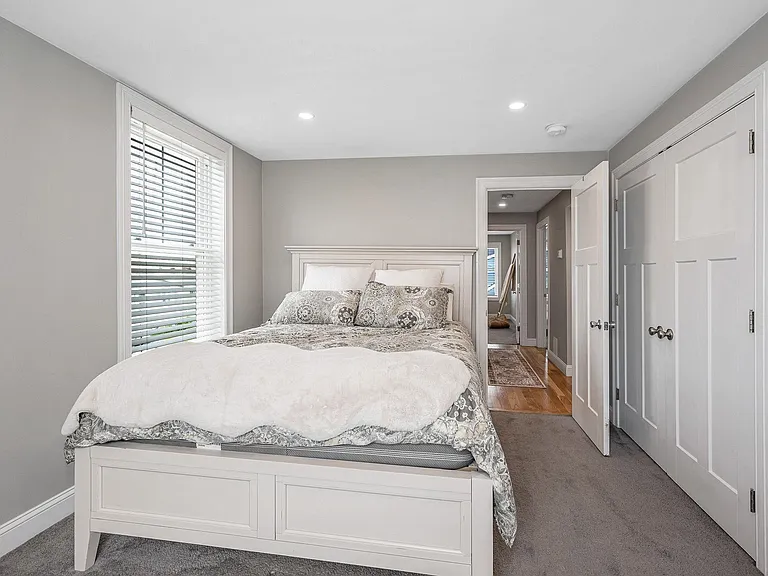 352 Portsmouth Ave — Photo 15