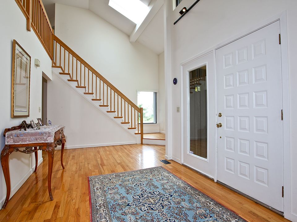 1st image of 51 Cherry Hill Ct