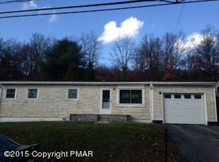 383 Ohio Ave, Shenandoah, PA 17976