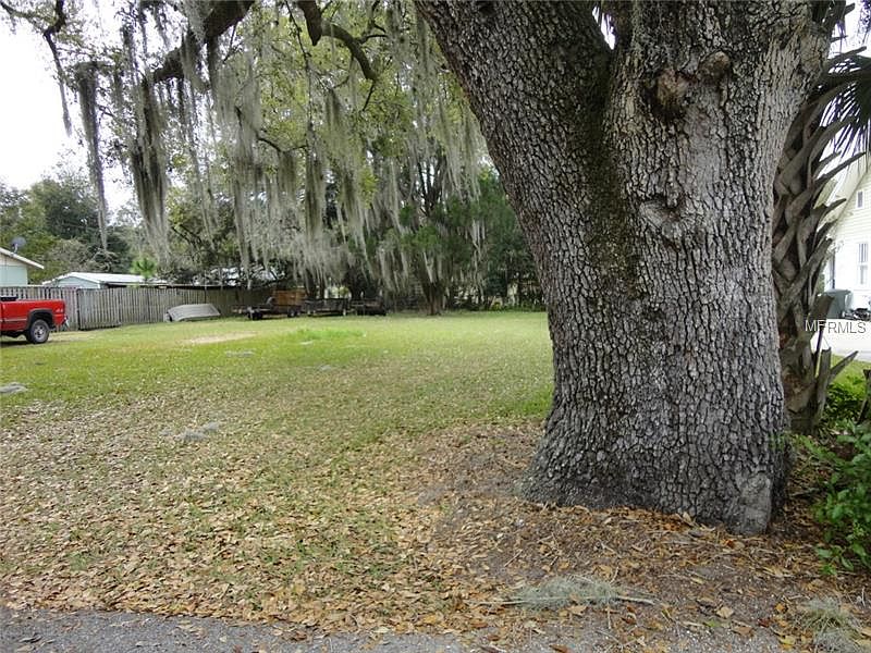 2nd image of Oleander Pl S