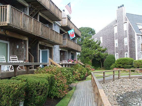 Boardwalk / Path  Front of Condo