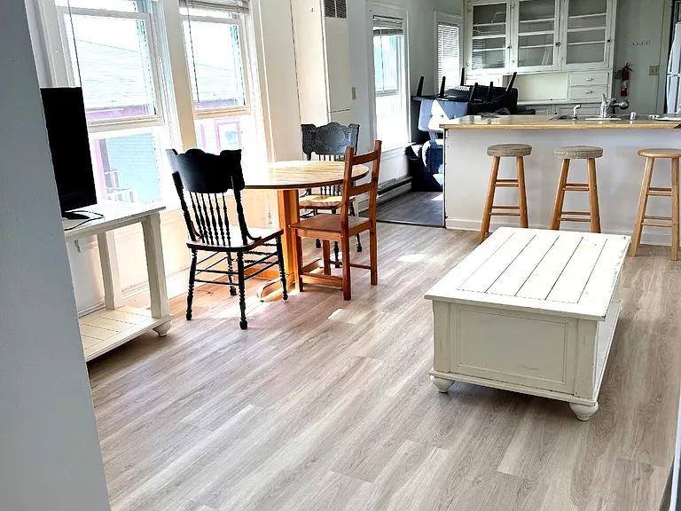 60-62 Bradley St #3 — Photo 1