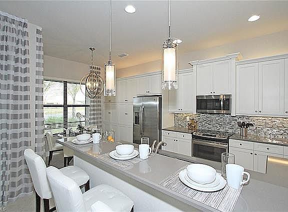 3rd image of 10028 Spicebush Ln