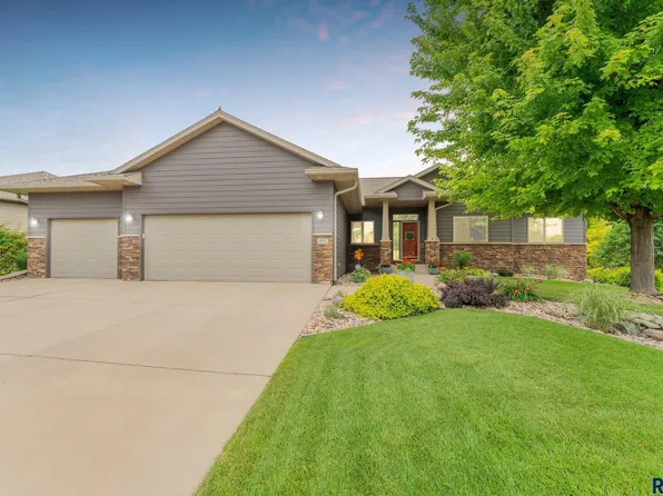 601 S Browning Dr, Sioux Falls, SD 57106